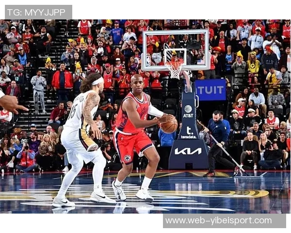 小吧观赛快船对阵鹈鹕主场赠送保罗快船10时期球衣给每位球迷 小吧观赛快船对阵鹈鹕主场赠送保罗快船10时期球衣给每位球迷