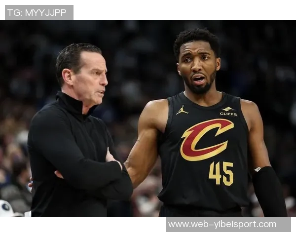 阿特金森称赞莫布里接球位置改善能在包夹中迅速做出分球反应