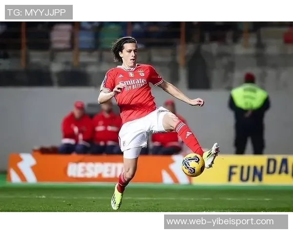 巴萨助教谈卡雷拉斯防守能力称上赛季全胜本菲卡信心十足