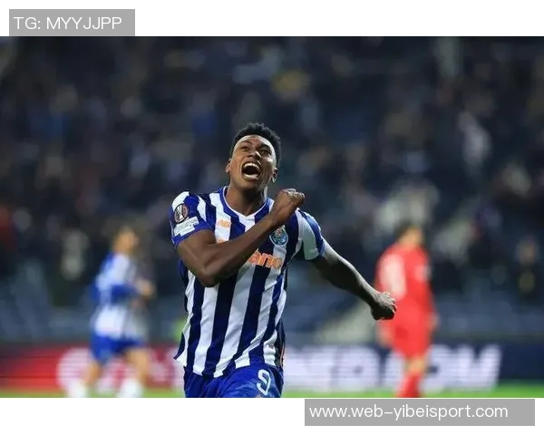 英媒热刺瞄准阿格霍瓦与弗拉霍维奇明夏免签竞争激烈