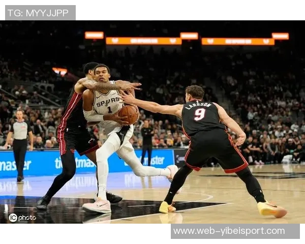 文班亚马自豪谈马刺开季五连胜创队史新纪录的感受与展望